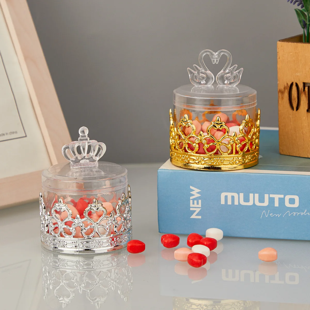 Transparent Crown Electroplated Gift Packaging Box Jewelry Storage Organizer Plastic Swan Candy Box for Wedding Party