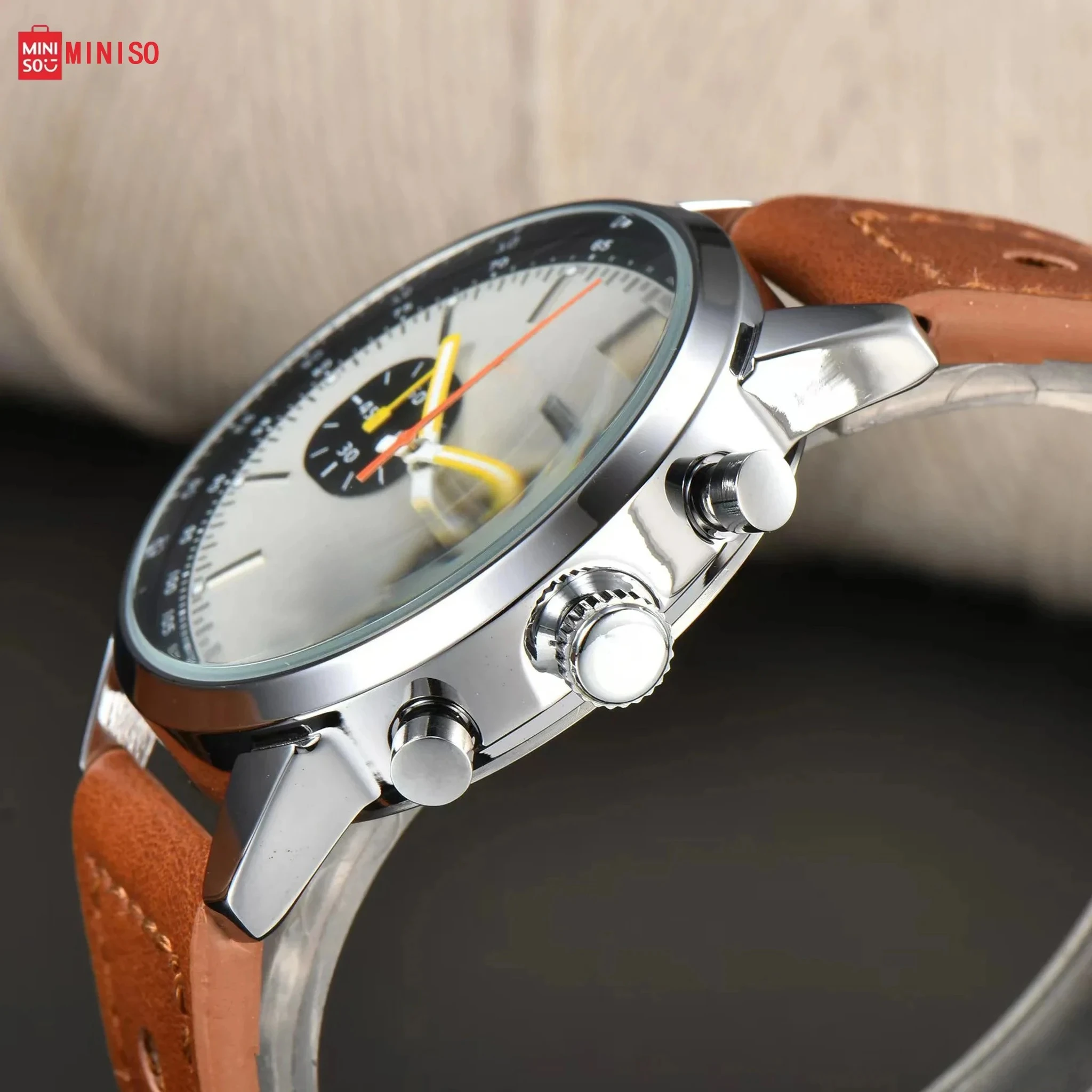 # ساعات رجالية ذات علامة تجارية راقية لعام 2025 ساعات عصرية غير رسمية الأكثر مبيعًا ، ساعات كوارتز رجالية بحزام جلدي متعدد الوظائف