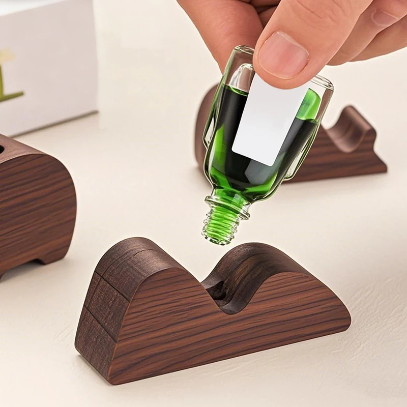 環境に優しい木製アロマディフューザー 香りが広がる ライオン/ゾウの形をした木製ディフューザー 爽やかな空気 長持ち