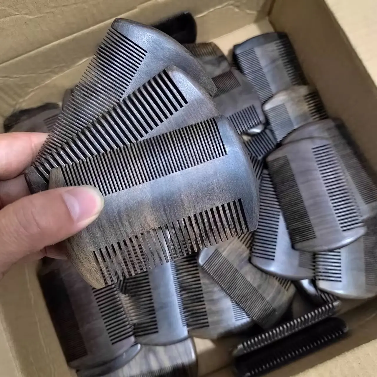 MOQ 50 PCS Customized LOGO Hair / Beard Comb Premium Black Wood Fine & Coarse Teeth Ebony Blackwood Hairs Combs for Men