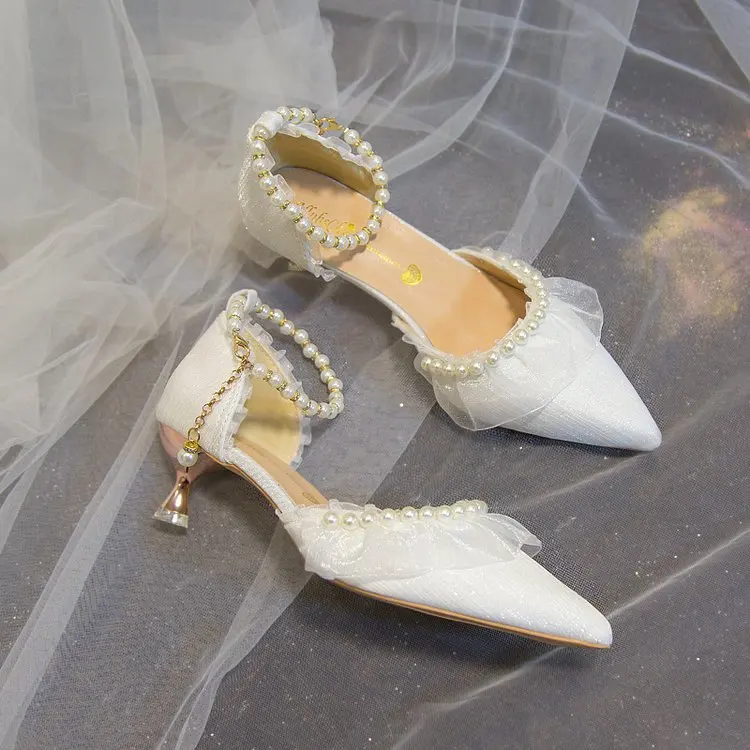 Weiße Hochzeitsschuhe für Damen 2026 Sommer Luxus Seide Perlen Knöchelriemen High Heels Pumps Spitze Damenschuhe mit Absatz – Detail 39