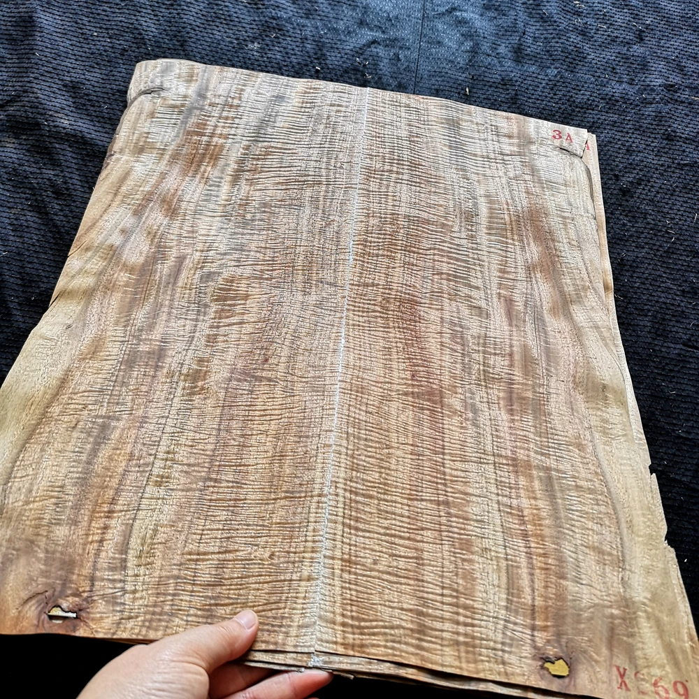 1PCS/3PCS Tiger Patterned Lovesickness Acoustic Guitar with Veneer. Material for Making Electric Guitar490*400 * 0.5mm