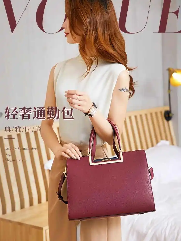 Fashionable Large Capacity Leather Handbag Middle-Aged Cowhide Crossbody Bag Attractive Stylish Women's Satchel Bag