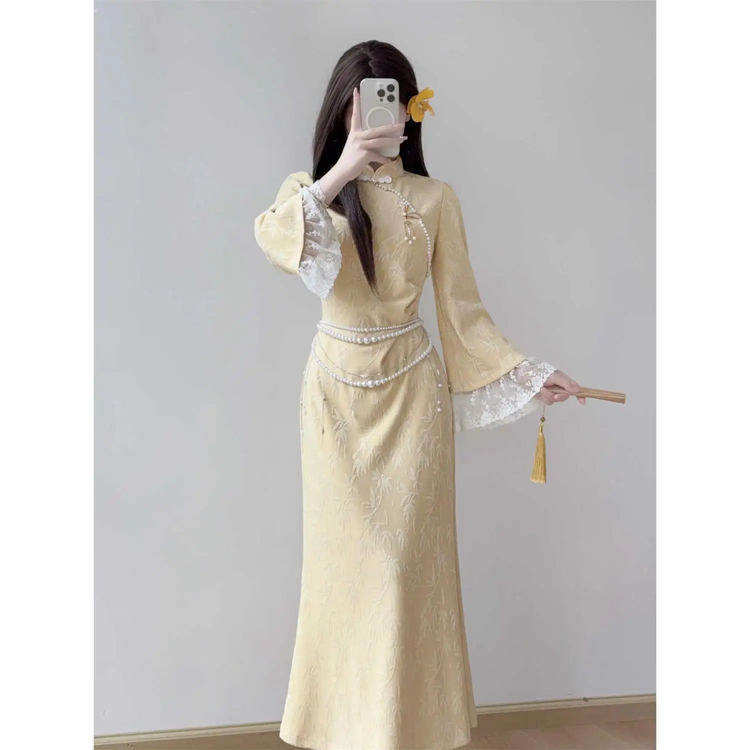 

Новое желтое жаккардовое платье Cheongsam в китайском стиле, элегантное тонкое улучшенное молодежное платье русалки, осеннее кружевное лоскутное платье с рукавами Qipao
