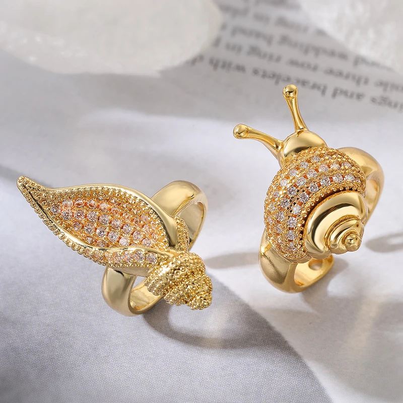 GANPUP Funkelnde Zirkonia-Schnecken-Fingerringe für Damen, Modisch, Neu, Trendig, 18K Gold PVD-beschichtet, Verstellbarer Ring, Schmuckgeschenk für Partys – Detail 3