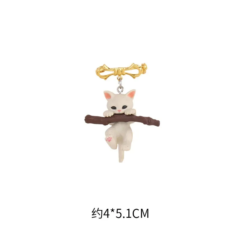 Cute kitten Holding Branch Pendant Brooches Lovely Dog Bites Socks Pins Exquisite Animal Panda Clothing Accessories Fashion Gift