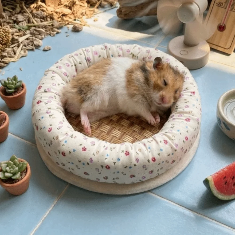 

Floral Pattern Hamster Cooling Bed Breathable Pet House Summer Hamster Pad Round Non-Slip Bottom Golden Bear Cool Nest