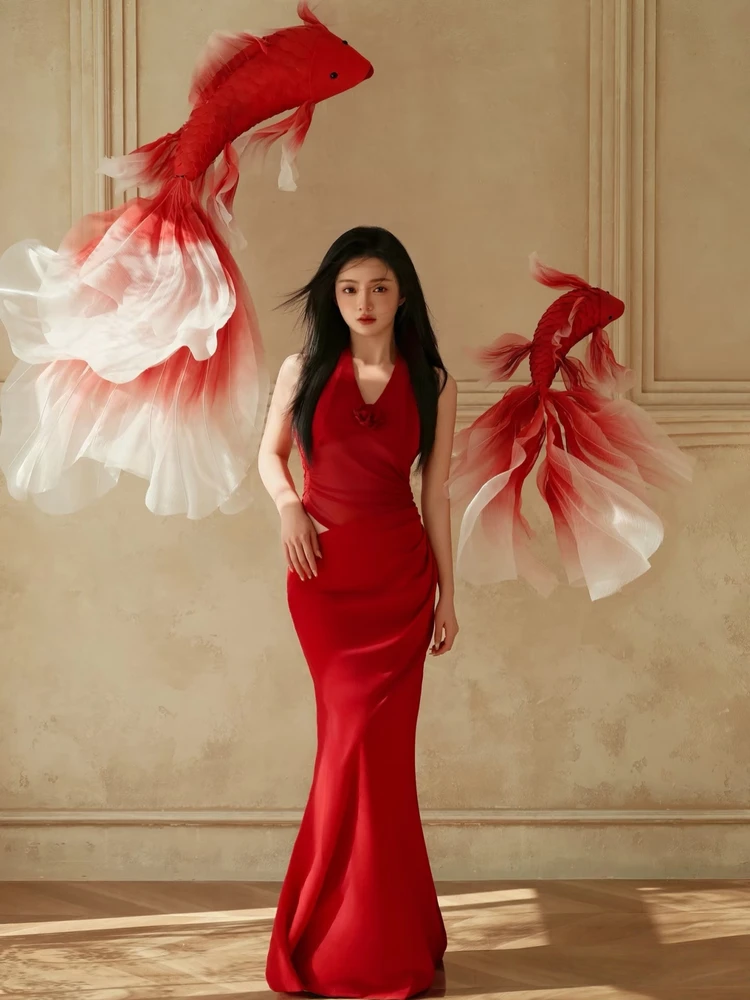 

Chinese Style Red Sleeveless Neck Hanging Dress Portrait Photography Studio New Year's Carp Theme Clothing Polyester Fiber