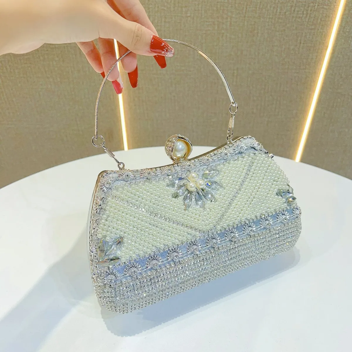 

Diamond Fringed Evening Xiaoxiangfeng Birthday Wedding Banquet Bag Pearl Shoulder Messenger Dinner Bag Bolsos De Mujer Tendencia
