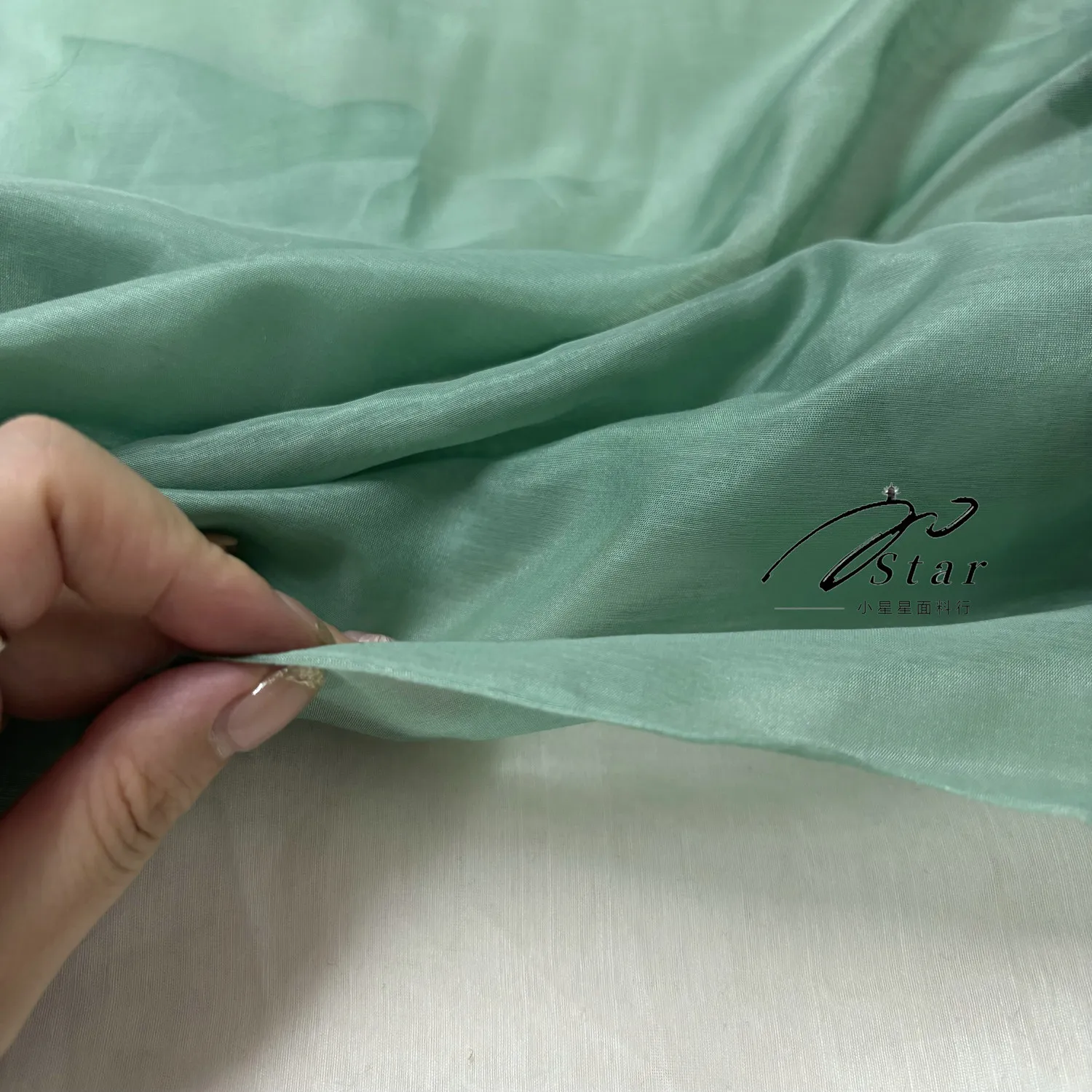 1 M Price Light Green Soft Skin-Friendly Thin Silk Cotton Fabric Silk Silk Cheongsam Lined Cloth Spring and Summer