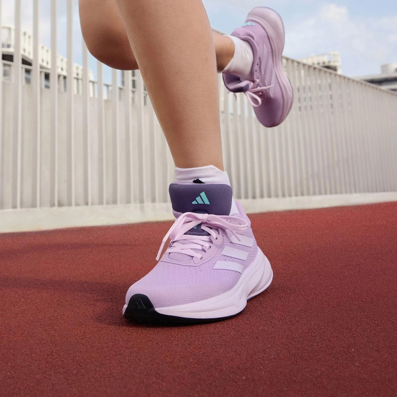 

Оригинальные женские амортизирующие кроссовки Adidas RESPONSE SUPER JQ2517