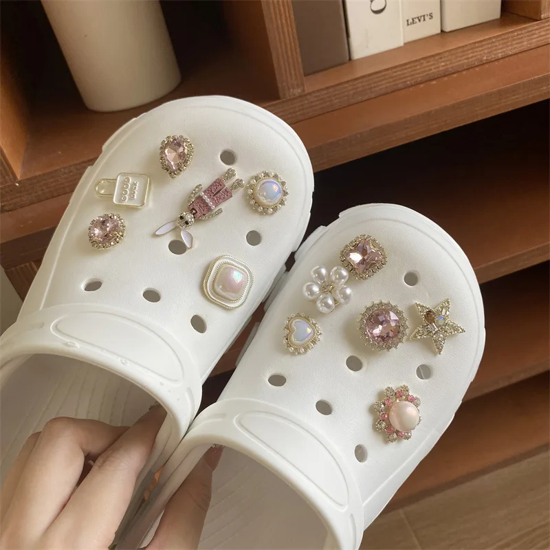 

Cute rabbit pink diamond pearl alloy shoe flower girl heart hole Shoe Accessories design sense accessory buckle
