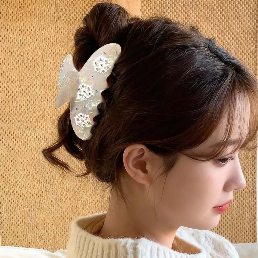 

Creative Contrast Color Snowflake Shark Clip Elegant Rhinestone Iridescent Hair Claw 10CM Korean Style Acrylic Hair Claw Daily