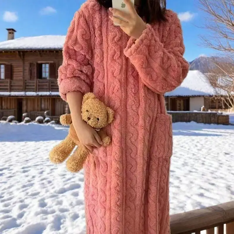 

Женский зимний удлиненный коралловый бархатный халат, теплая свободная домашняя пижама с карманами