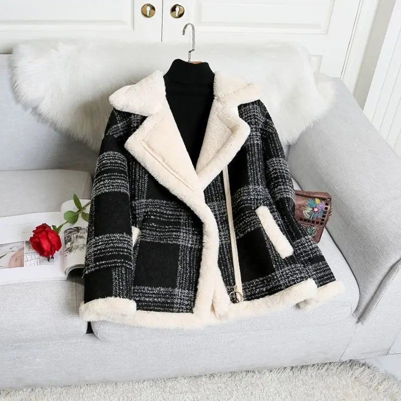 Mingyuan Xiaoxiangfeng Short Coat Women's New Korean Version Loose Plush Checkered Woolen Coat Women's Coat