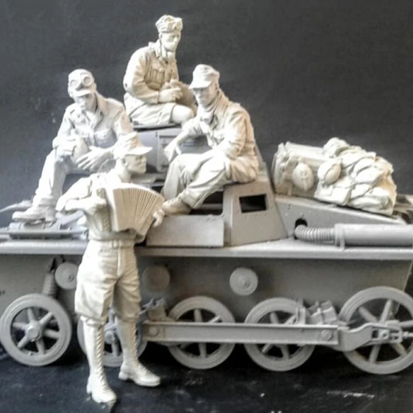 

Unassambled 1/16 ancient Korps Panzer Crew (4 figures) (NO CAR ) Resin figure miniature model kits Unpainted