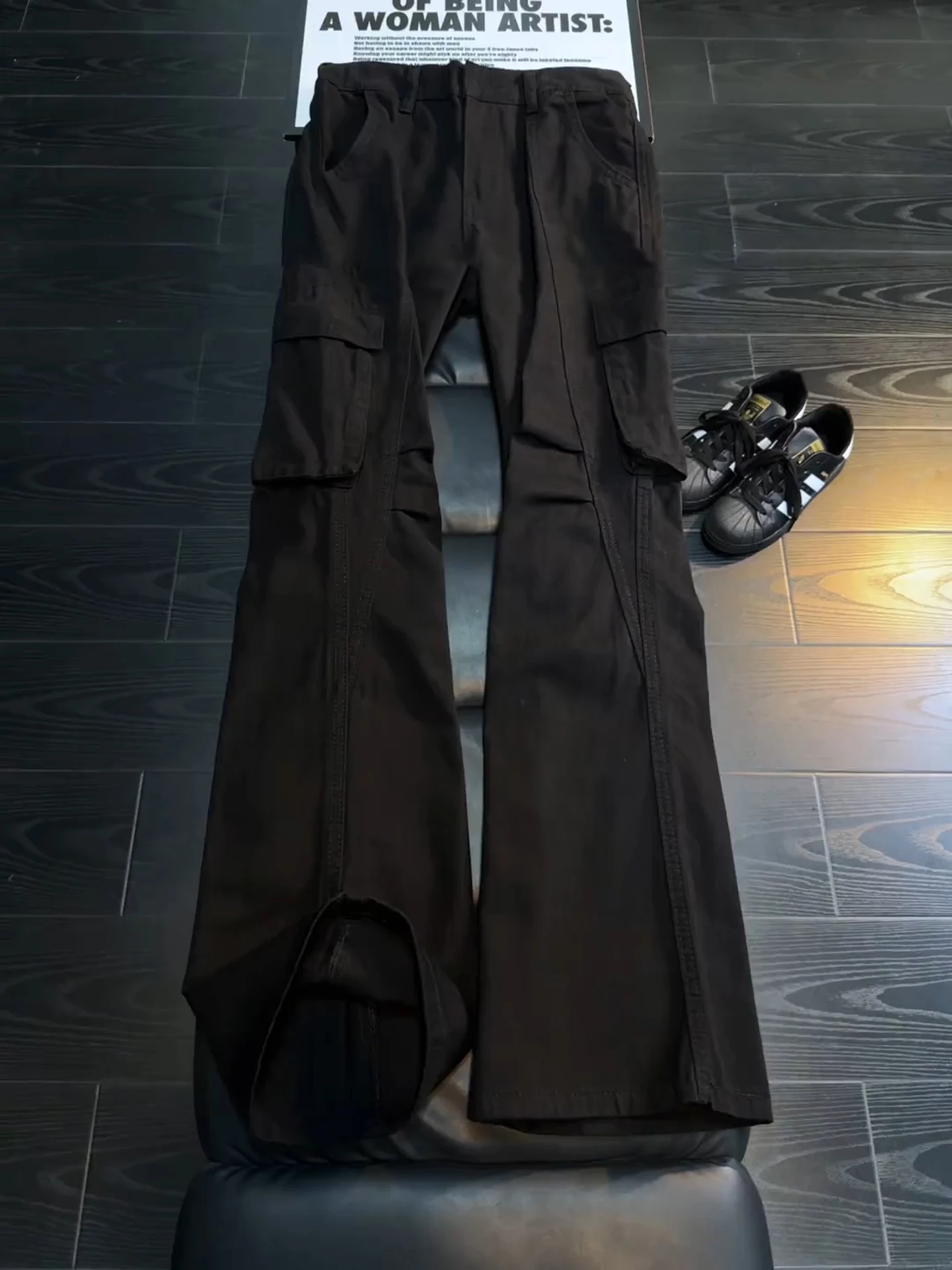 

Черные плиссированные рабочие джинсы мужские зимние в американском уличном стиле, свободные прямые, с эффектом потертости, молодежные модные брюки