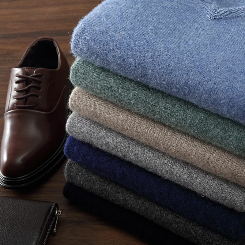 Maglione da uomo lavorato a maglia 100% cashmere Autunno e inverno Scollo a V Tinta unita Business Casual Base Maglione Abbigliamento da uomo di lusso leggero