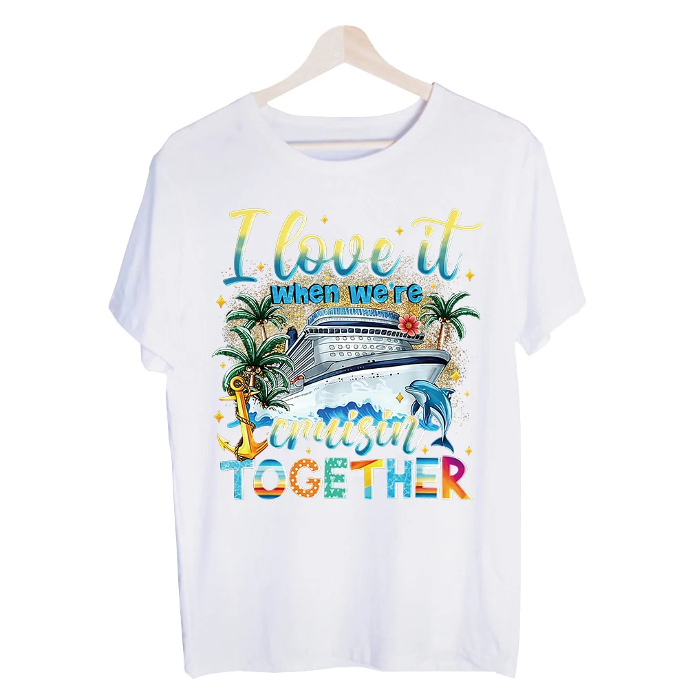 Men's Cruise Ship and Dolphin Graphic Tee, Short Sleeve Crew Neck T-Shirt for Vacation and Summer Outfits