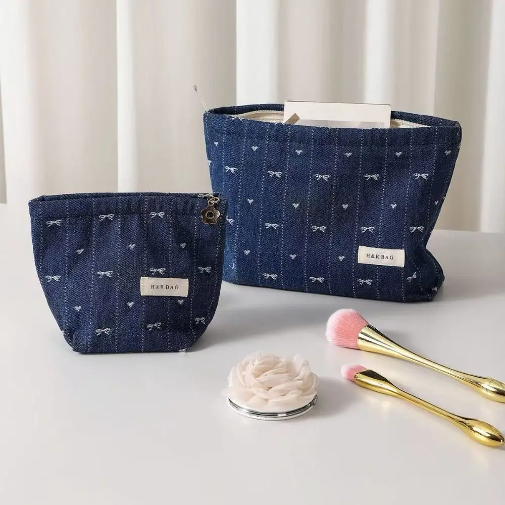 

Delicate Canvas Makeup Bag Charming Vintage Travel Cosmetic Pouch Pillow Shape Portable Fabric Storage Organizer Travel