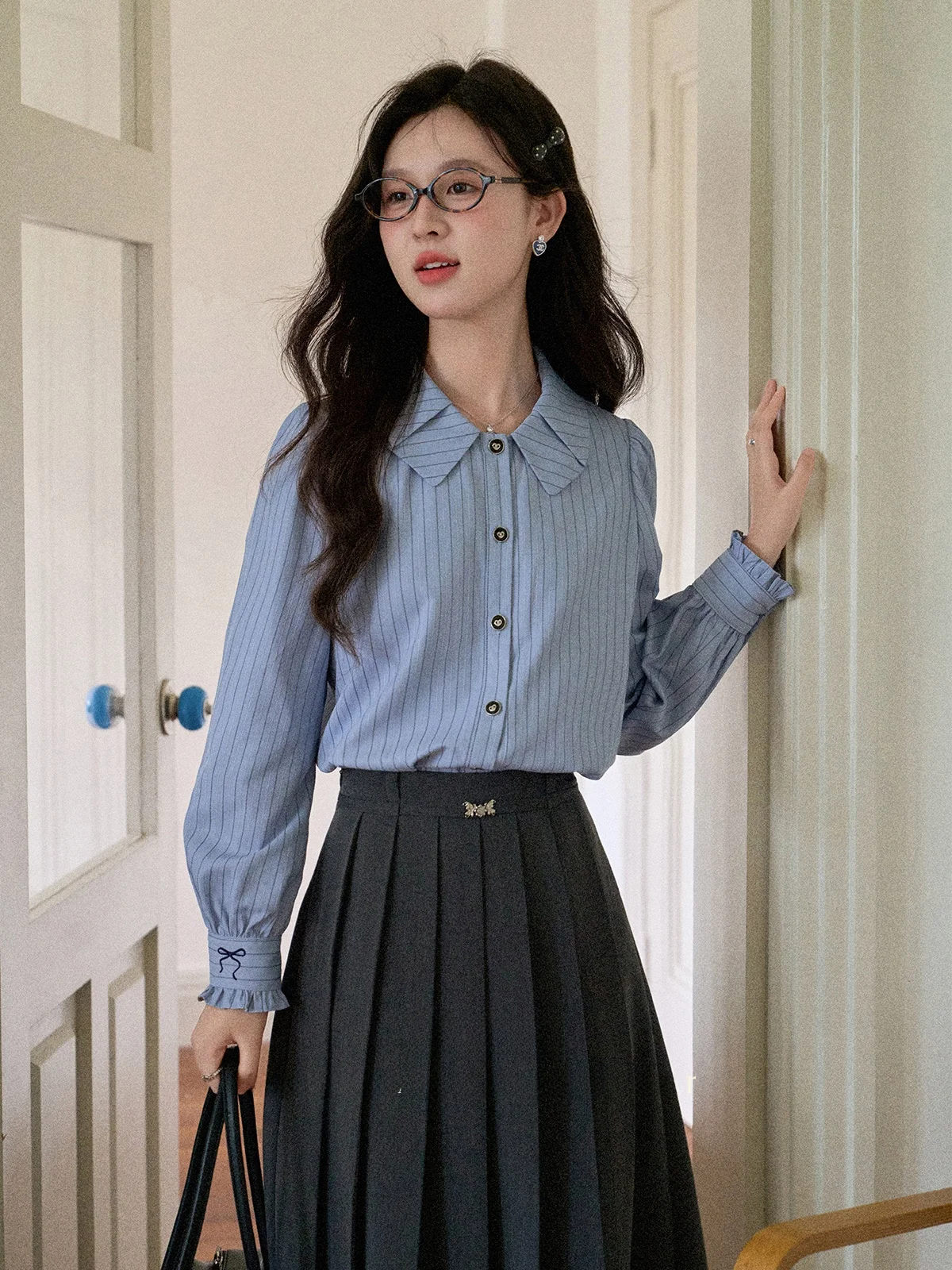 

Свободная синяя полосатая блузка с длинным рукавом для женщин, весенняя, приталенная, повседневная, удобная, дышащая, с отложным воротником