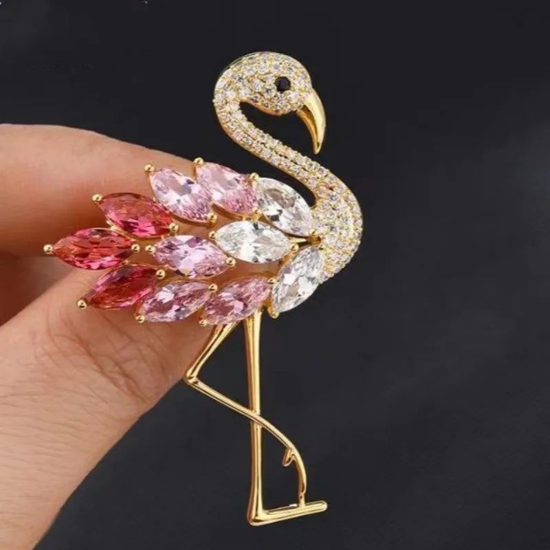 Fashion Pretty Flamingo Bird Brooches For Women Unisex Pins Bird Animal Dress Accessories Party Brooch Lady Luxury Jewelry Gifts