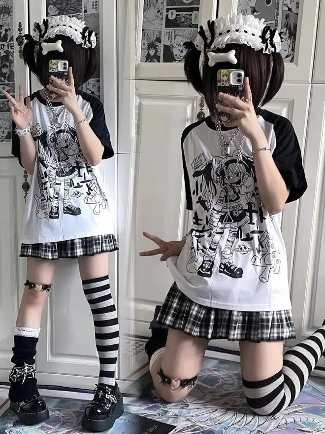 Magliette giapponesi in cotone Anime Kawaii Grunge Cute Cartoon Kanji Comics magliette grafiche magliette oversize allentate E-girls top Kpop