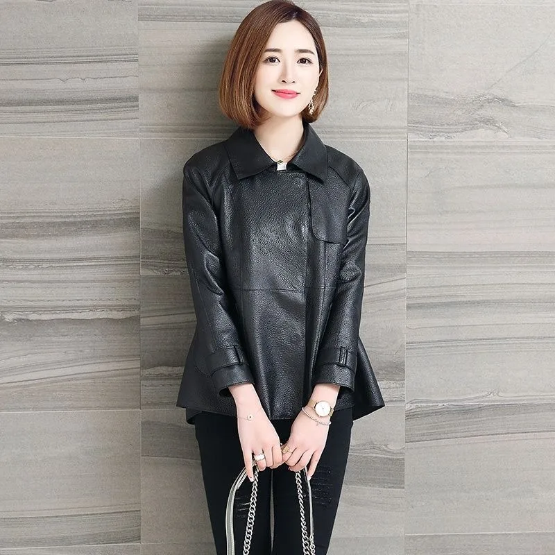 2025 nuova giacca in pelle giacca corta in pelle di pecora da donna versione coreana giacca slim moda primavera e autunno in pelle a bolle