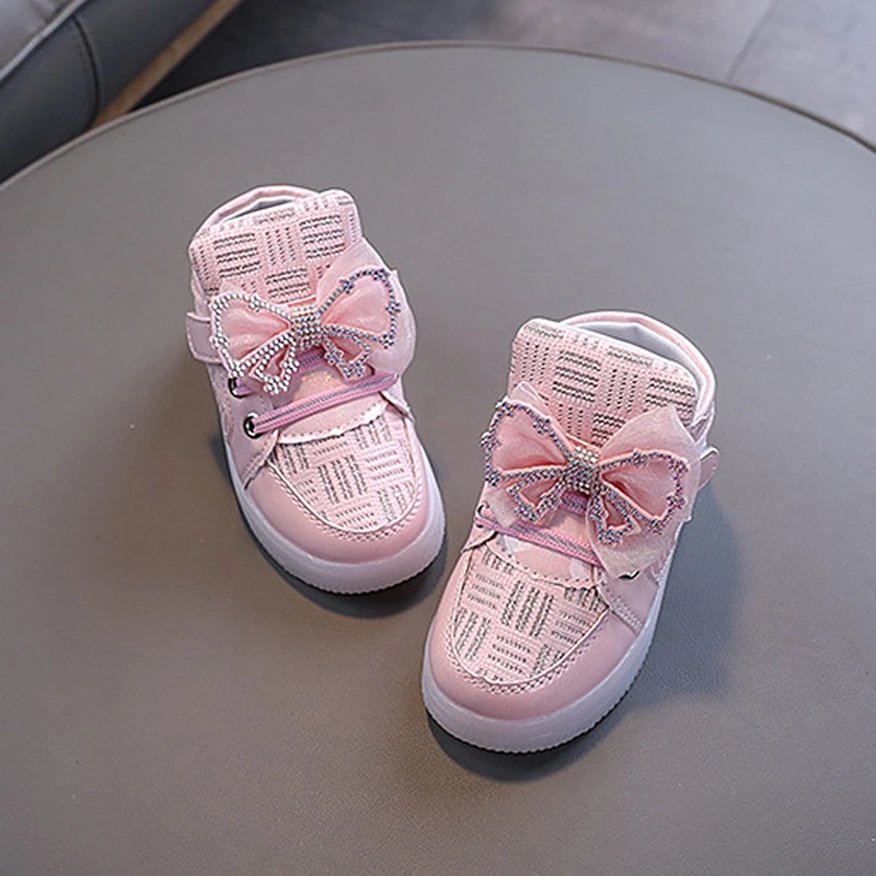 XUANMU Nové detské svietiace topánky Chlapci Dievčenské Protišmykové topánky Blikajúce svetlá Módne tenisky Batoľatá Malé deti LED tenisky Z0014_voghion.com