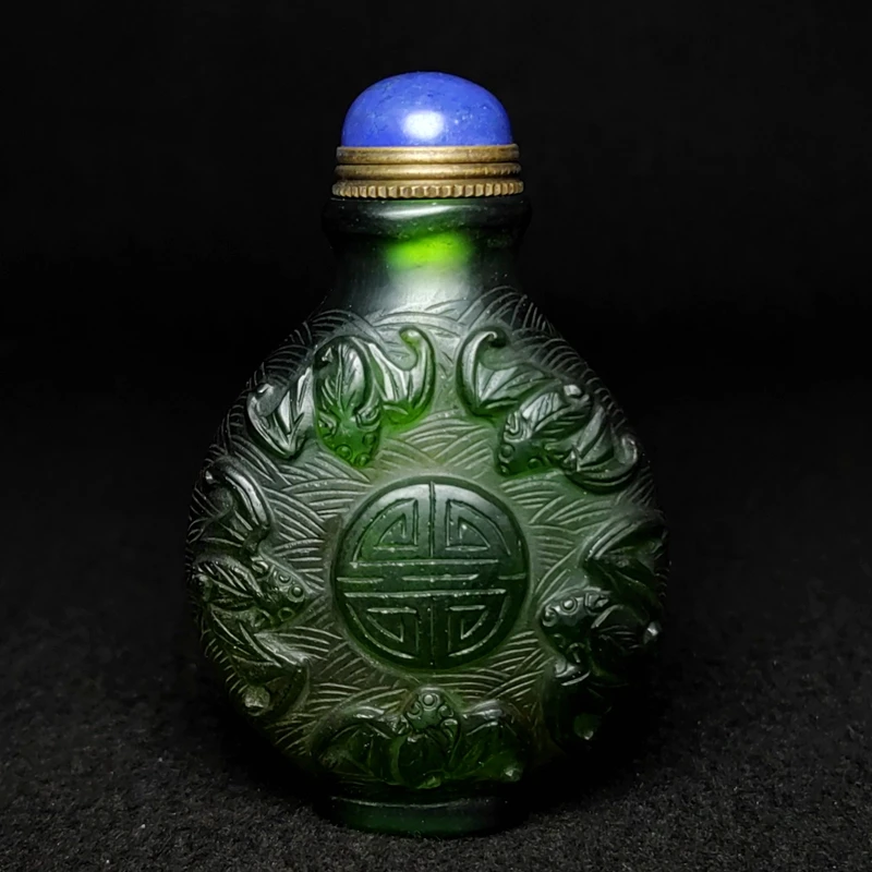 YIZHU CULTUER ART Size 7.7 x 5 cm Chinese Old Beijing Glaze Carving Bat Statue Snuff Bottle Table Decoration Collection