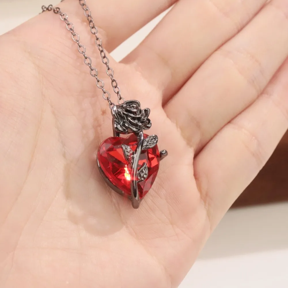 Nowy naszyjnik premium 2025, elegancki, ręcznie wykonany, podkreślający kobiecy temperament, szlachetny, szykowny, luksusowy, wykwintna biżuteria.