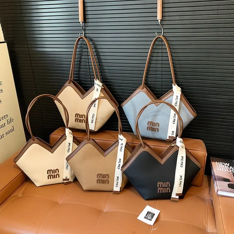 Classic Designer Paris Letter Logo Fashion Diaper Bags For Women Minimalist Elegant Large Capacity Shoulder Bag