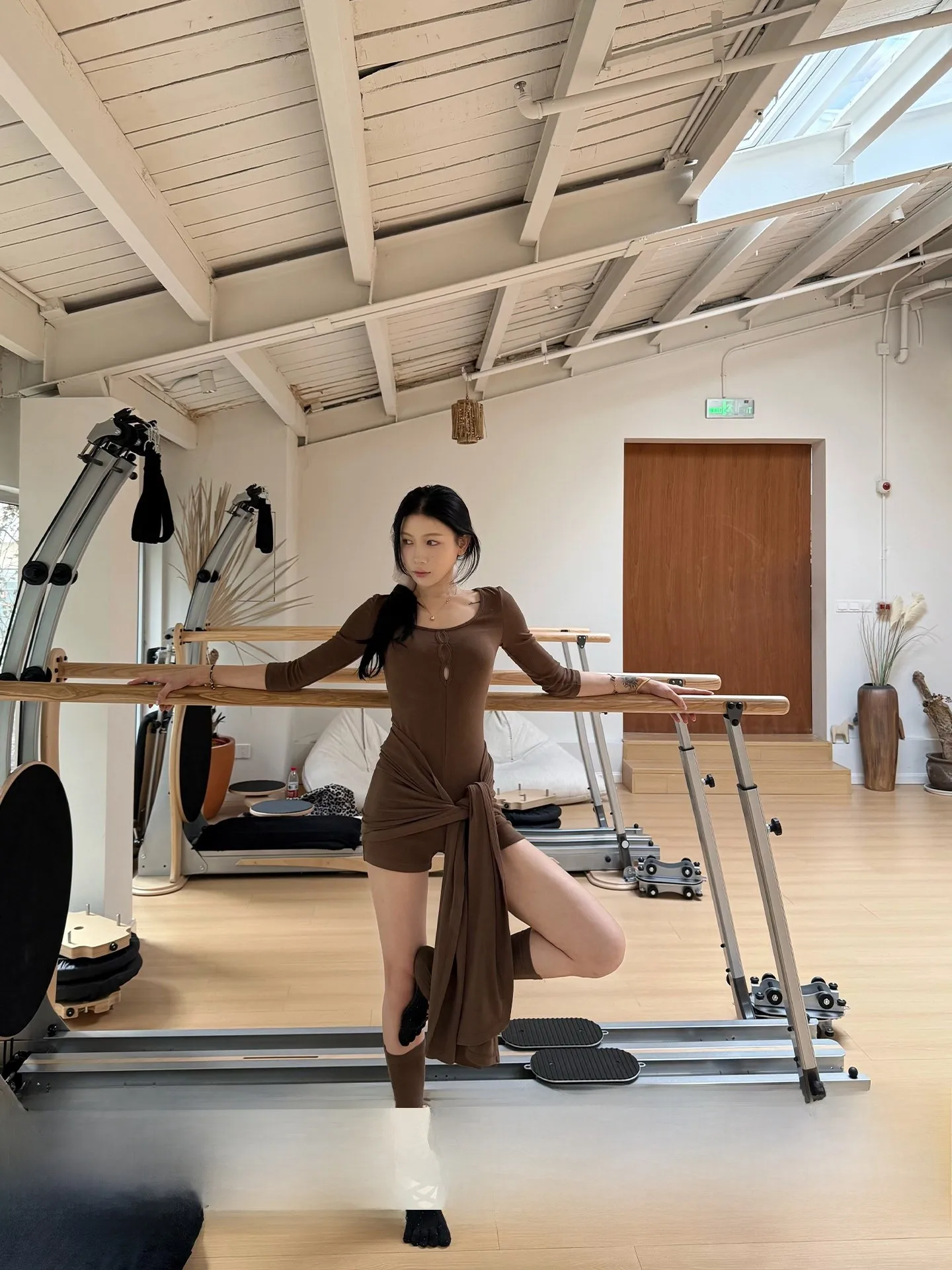 

Spring Summer Knitted Long Sve Onesie with Belt Design Low Waist ort Pants Sports Yoga Pants for Women Young Commuter Sle