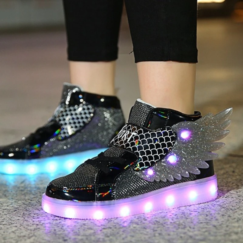 

Детская обувь с освещением для отдыха, новинка 2026, весенняя обувь на плоской подошве для девочек, детские прогулочные уличные фонари, спортивные противоскользящие универсальные прогулочные туфли