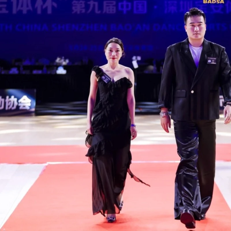 الرجعية الأسود كشكش حافة الدانتيل غير النظامية المرأة فستان بكتافة 2025 الصيف تصميم جديد مزاجه الساخن فتاة مثير فساتين طويلة السيدات