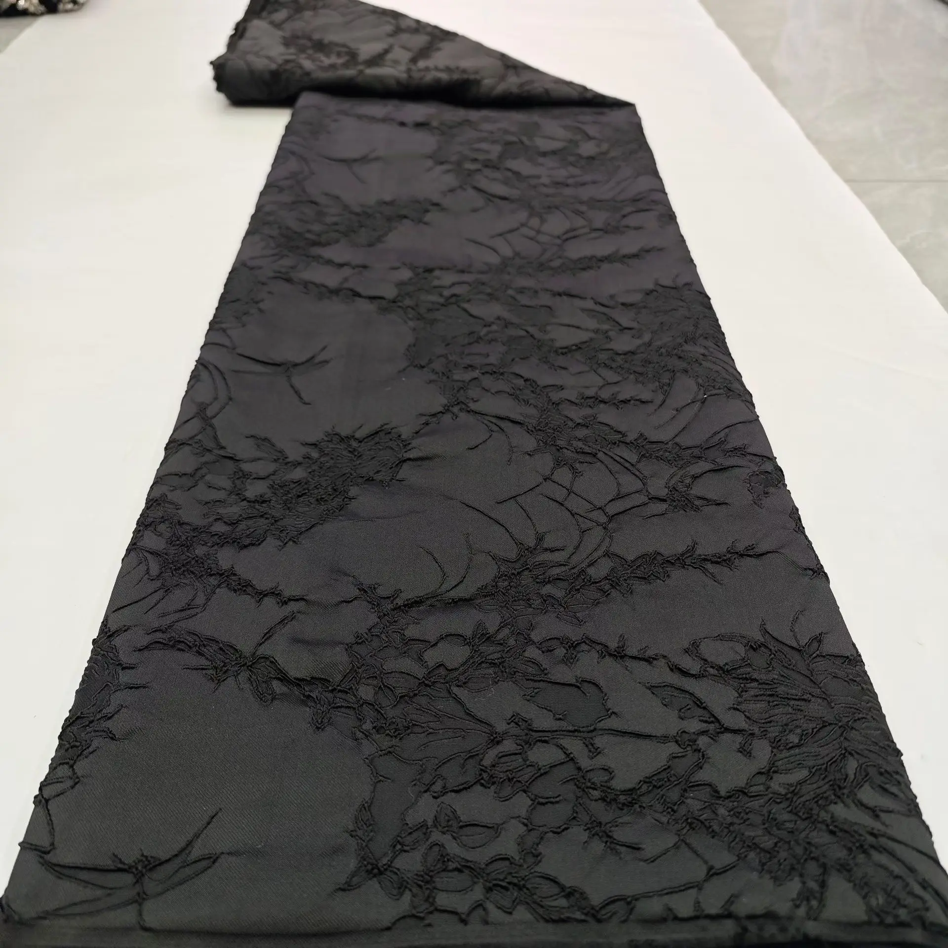 

Новое поступление, классическая черная дамасская африканская кружевная ткань 2029, нигерийская жаккардовая парчовая кружевная ткань для женщин, праздничное платье KHD25172