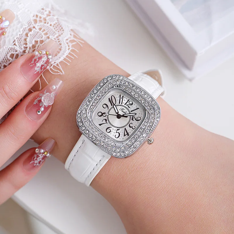 Women's Elegant Quartz Watch Fashion Female Wristwatch Starry Sky Design Diamond Studded Leather Strap Ladies Watch Girl Gifts view 4