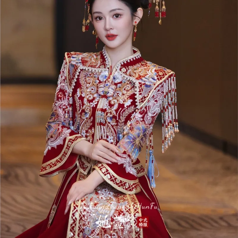 신부를 위한 새로운 중국풍 웨딩드레스, 고급스럽고 우아한 의상