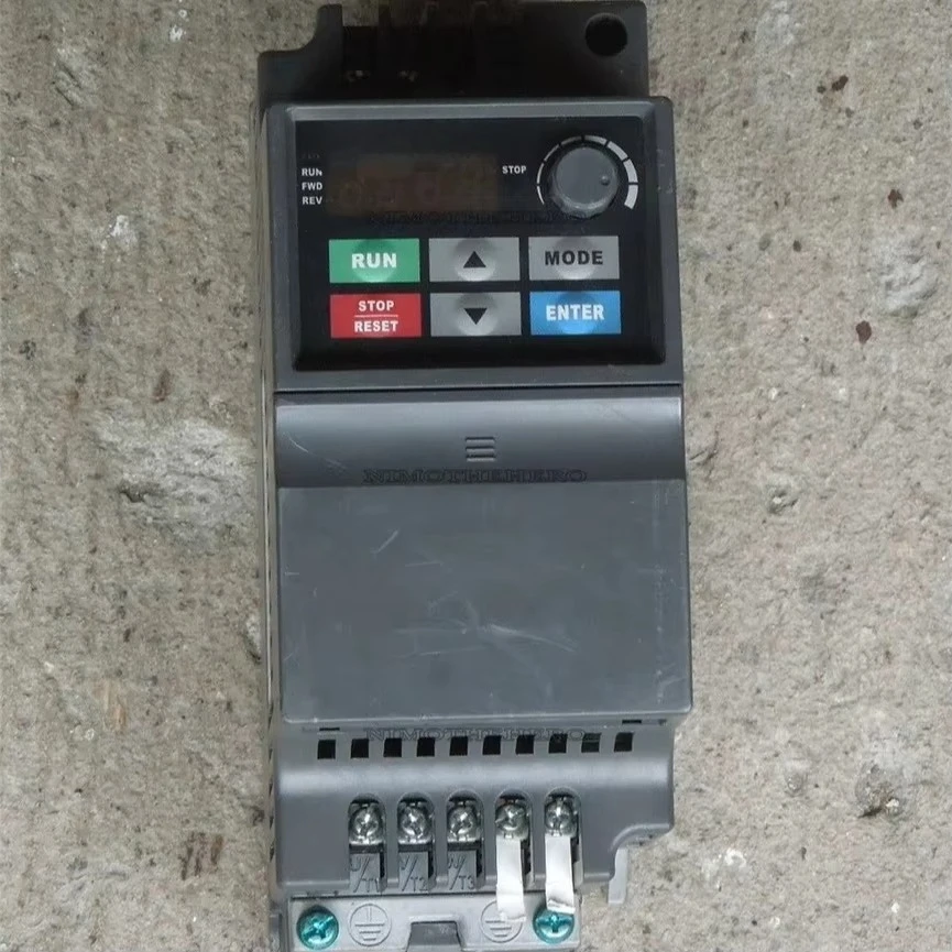 

New Original Ready VFD007EL21A Warehouse Industrial Automation PLC Programming Controller