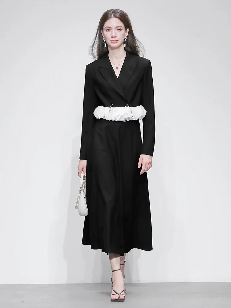 

Весенний деловой костюм 2026: комплект из двух предметов с цветочным декором, юбка А-силуэта с высокой талией, женская модная рабочая одежда