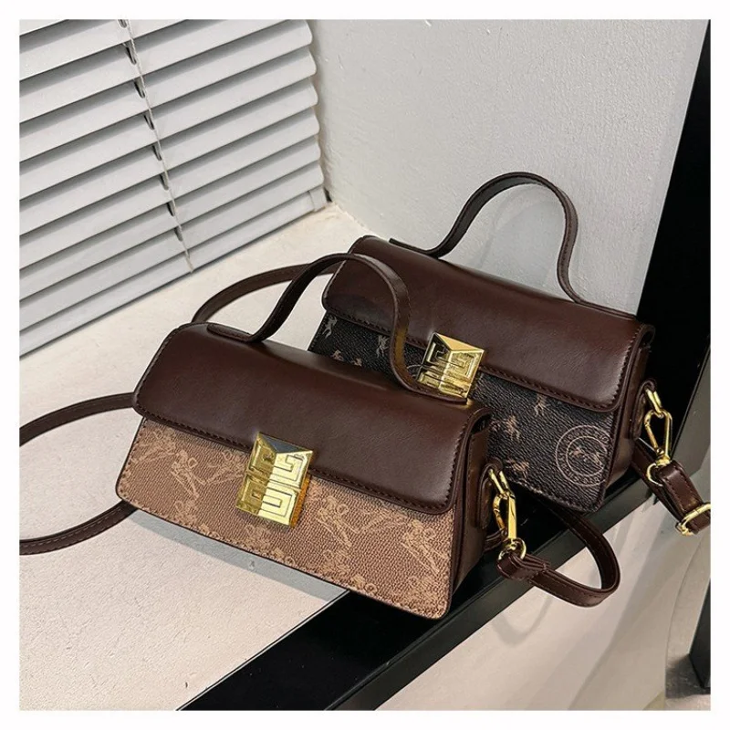 

Fashionable Ladies Crossbody-Bag Crafted From Village-Printed Leather Featuring Classic Paris High-End Lightweight Daily Look​