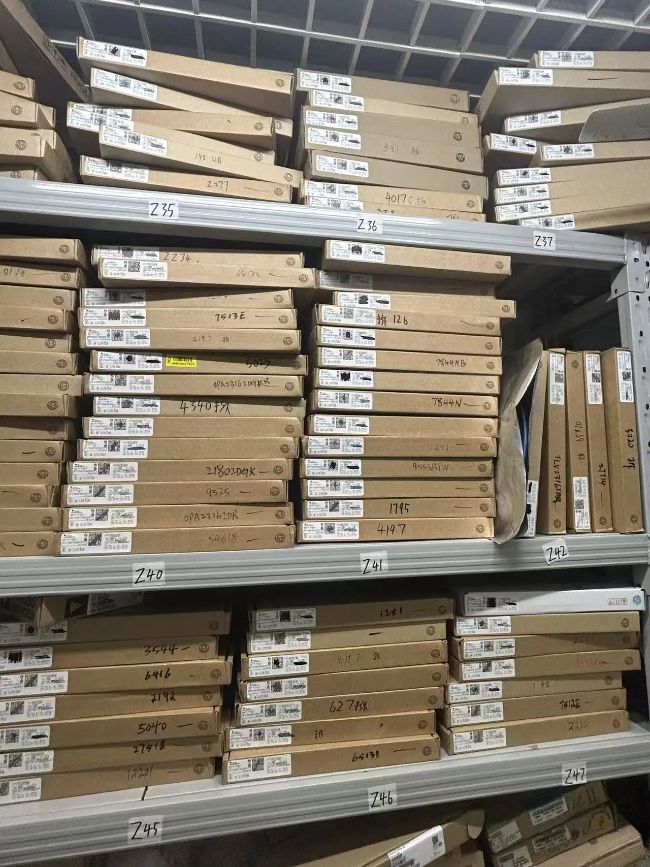 Электронные компоненты OPA2171AIDR Новая и оригинальная интегральная схема SOIC-8 36V RRO