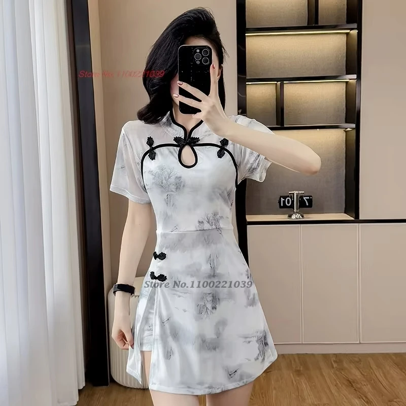 

Китайское сексуальное платье для ночного клуба 2025 года, Cheongsam с цветочным принтом, улучшенное платье Ципао + шорты, комплект, рабочее платье для спа-салона, униформа красоты