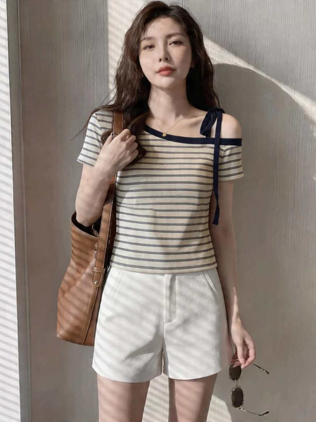 Slimming Design Ice Silk T-Shirt Shoulder Bared Short Sleeve Diagonal Collar Summer Fashion Women's Top High Waist Knitted ...
