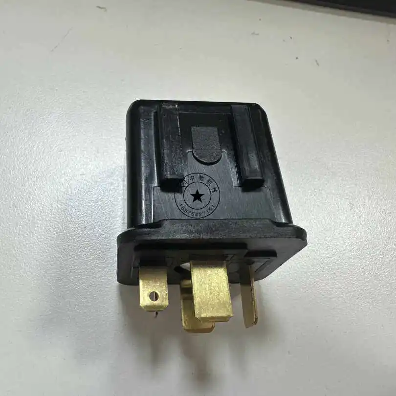 Relé de Versão Computadorizada 700P NPR75 4HK1 24V5 Plug 8982597790