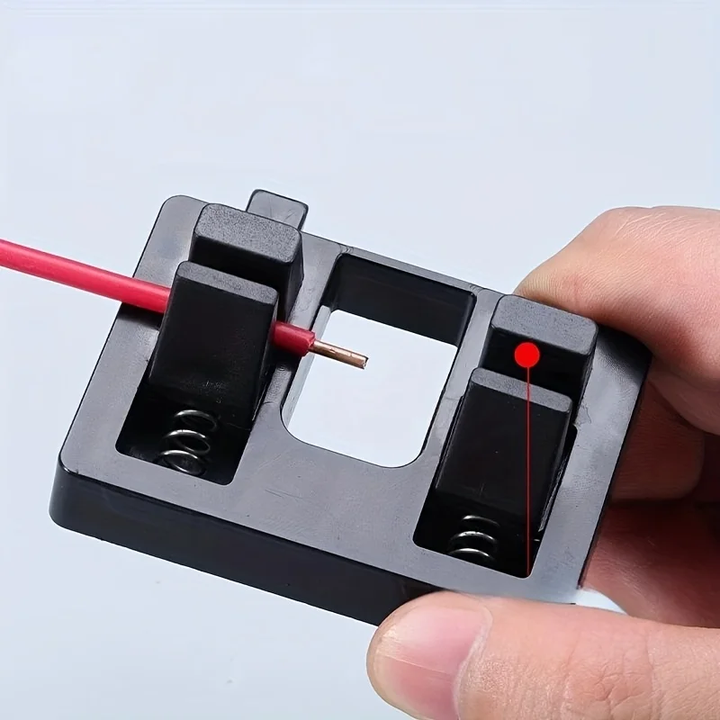 Upgraded spring welding clamp (1 piece): Improved resilience and longer service life; multi-functional welding jaws.