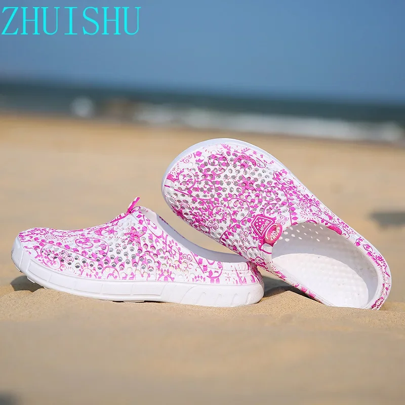 

Simple Women's Couples Unisex Hollow Out Non-slide Slippers Beach Outdoor Breathable Round Toe Shallow Casual Solid Shoes