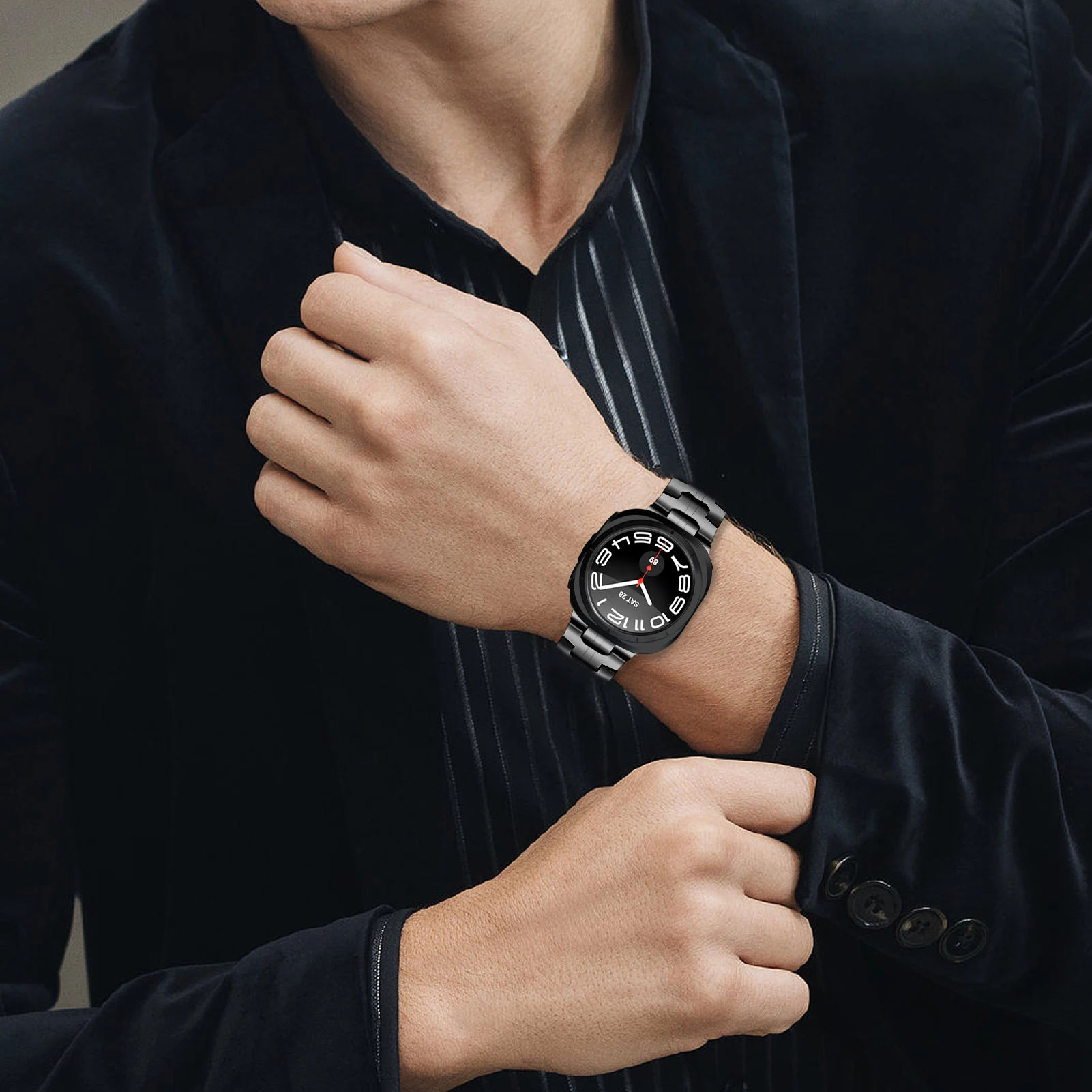 أربطة معدنية لساعة سامسونج جالاكسي 8 40 ملم/44 ملم/كلاسيك 46 ملم (2025) ساعة جالاكسي 8 سوار معصم بديل معدني سلس للرجال والنساء