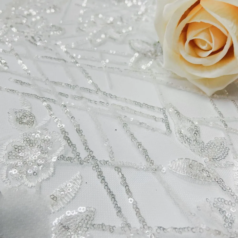 

Популярная дизайнерская ткань для вышивки бисером, хрустальная роза, чисто белое свадебное платье тяжелой промышленности, ткань для вышивки вечерних платьев