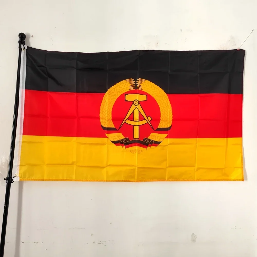 

East Germany GDR Flag 90x150cm Polyester Banner, German Democratic Republic Historical Flag for Decoration & Collection Hanging